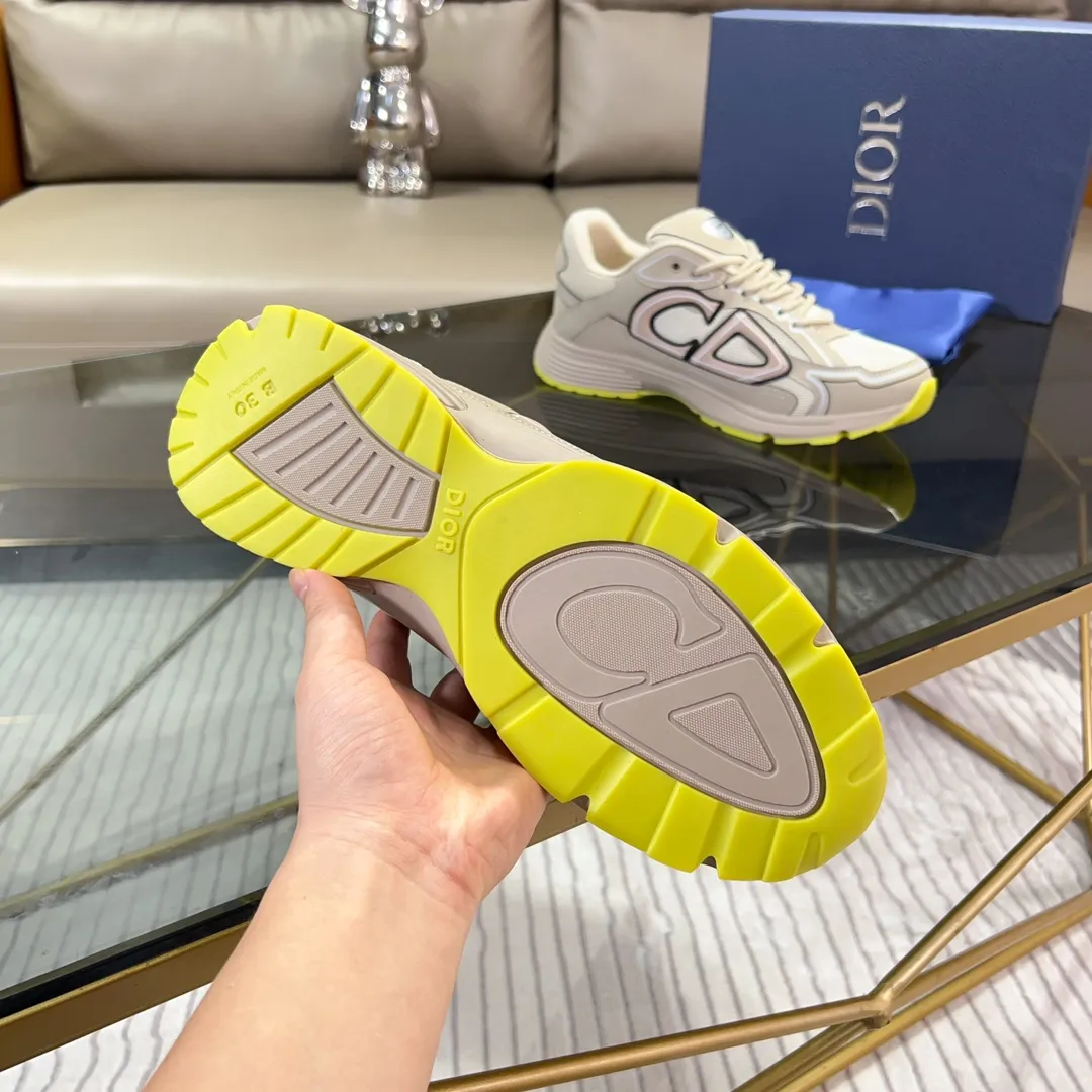 Men's Shoes💰P460💰【DIOR】Dior's new B30 low-top sneakers✅ are carefully made of gray mesh fabric and white technical fabric, decorated with reflective "CD30" graphic logo, and "DIO~B30" and "CD30" logos on the heel and tongue. An extra-light, sculpted rubber sole with signature accents adds style, while internal stretch details create ideal comfort. It can be matched with various casual styles to show a fashionable and modern sports style. Code number: 38-44 (45 can be customized)